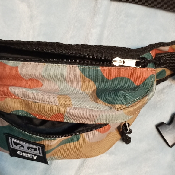 Obey fanny pack - Picture 3 of 4